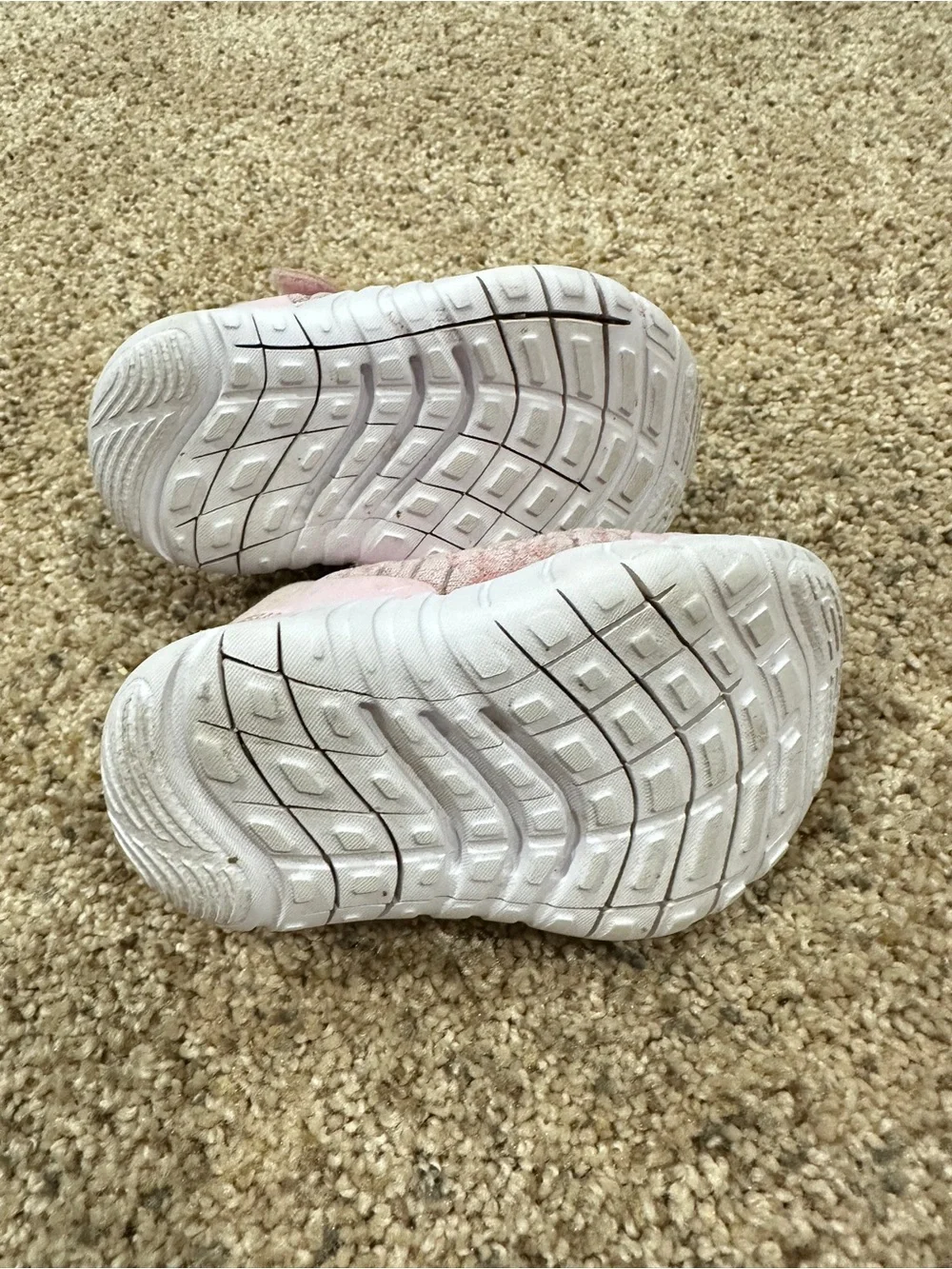 Nike Kids Light Pink Velcro Athletic Sneakers